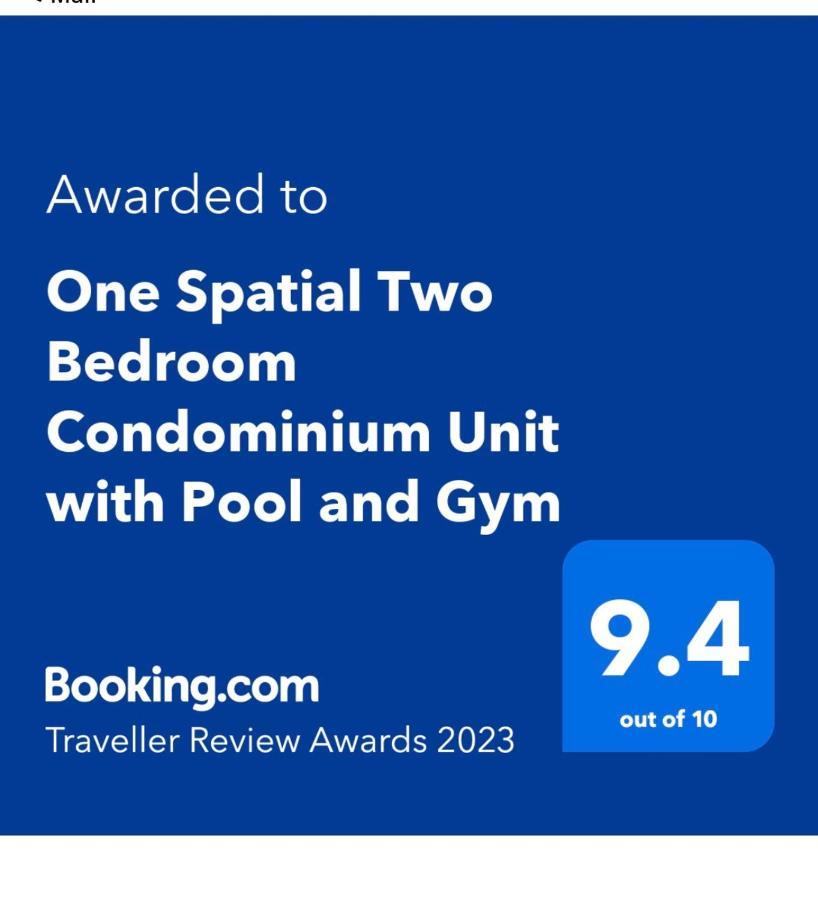 One Spatial Two Bedroom Condominium Unit With Pool And Gym Free Netflix And Wifi イロイロ エクステリア 写真
